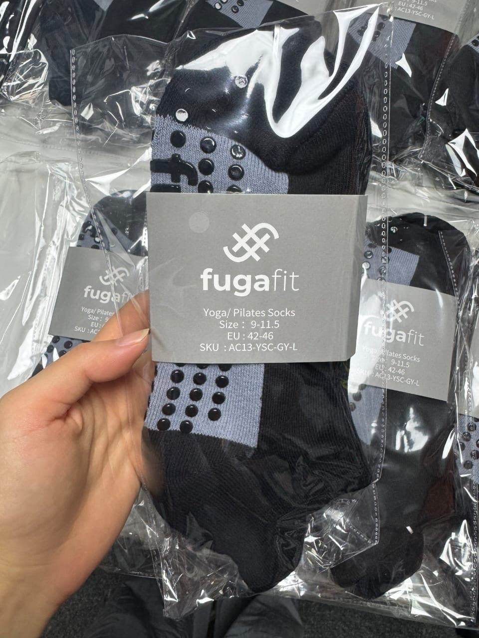Yoga / Pilates / Reformer Grip Socks | Black | Unisex - Fugafit